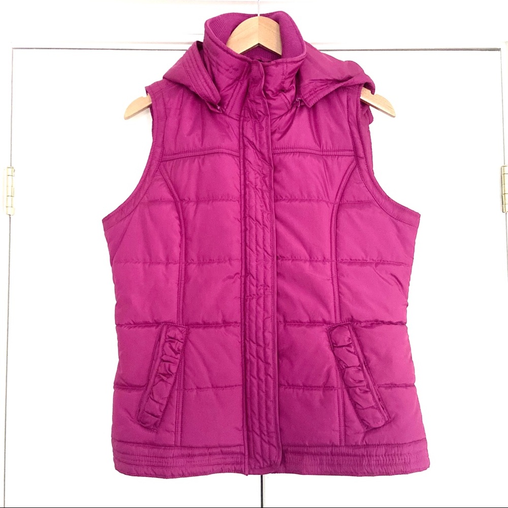 New York & Company Magenta Puffer Vest w/ Hood